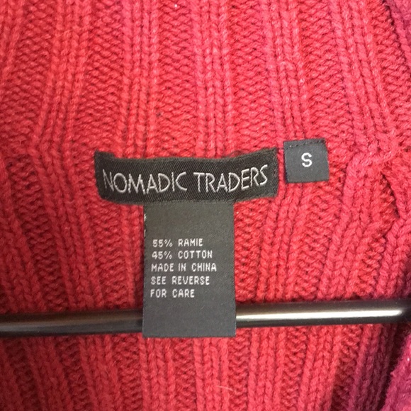 Beautiful Zip Up Crew Neck Sweater - Picture 4 of 6